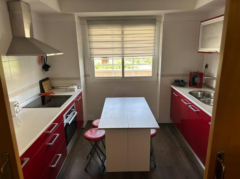 Piso Familiar En El Toyo Almeria